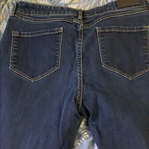 Jeans - Picture 4 of 4